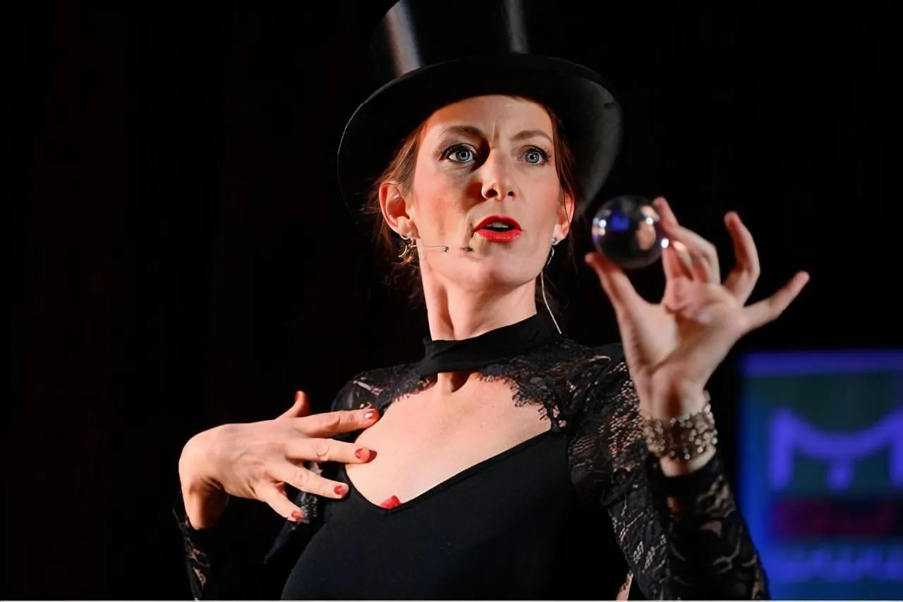 Johanna Lux - Messezauberei