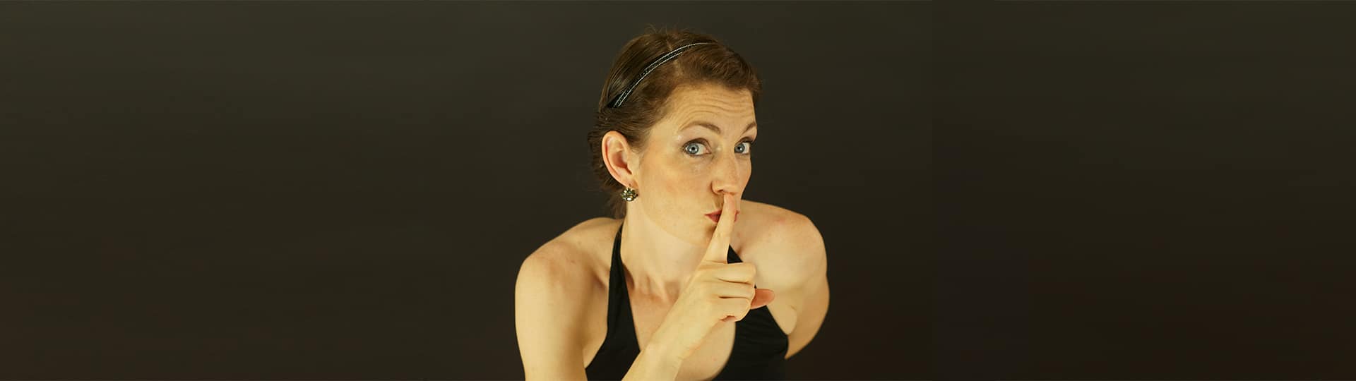 Johanna Lux performing